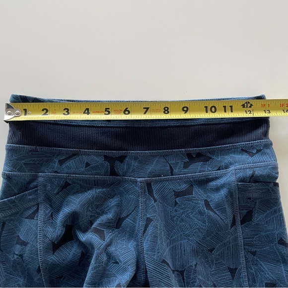 Athleta Women Topical Excursion Tight Blue Floral Size Small Ribbed Side Pockets - Picture 6 of 10